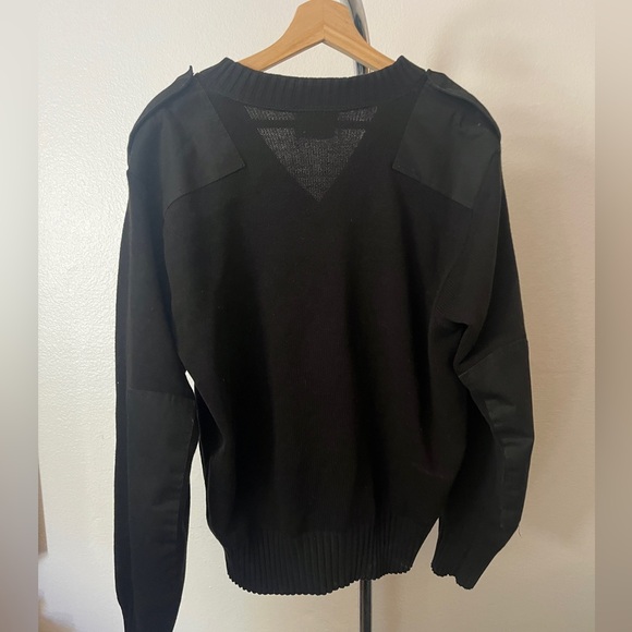 Vintage Navy V Neck Pullover Sweater - Picture 3 of 3